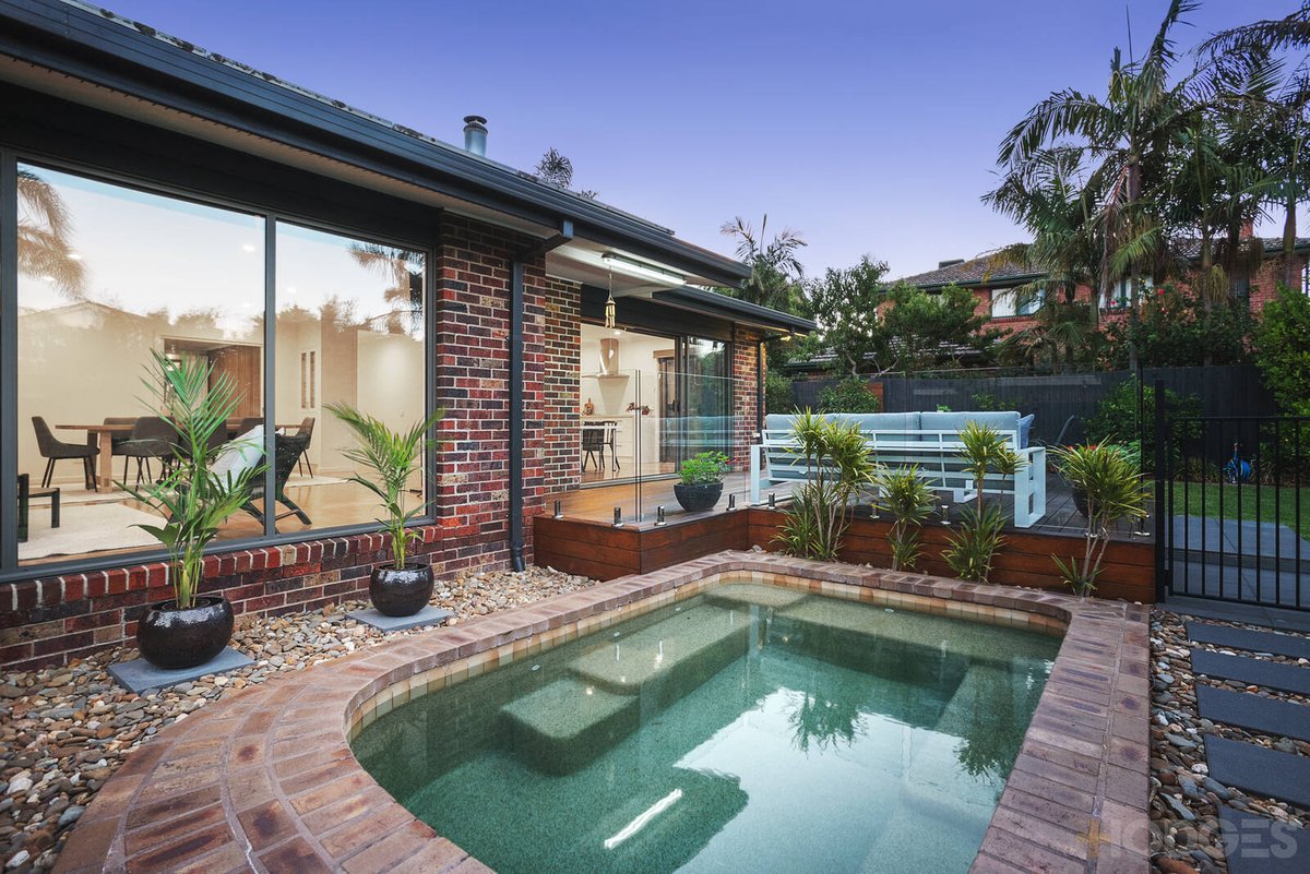 8 Logan Court Mentone - Residential for sale
