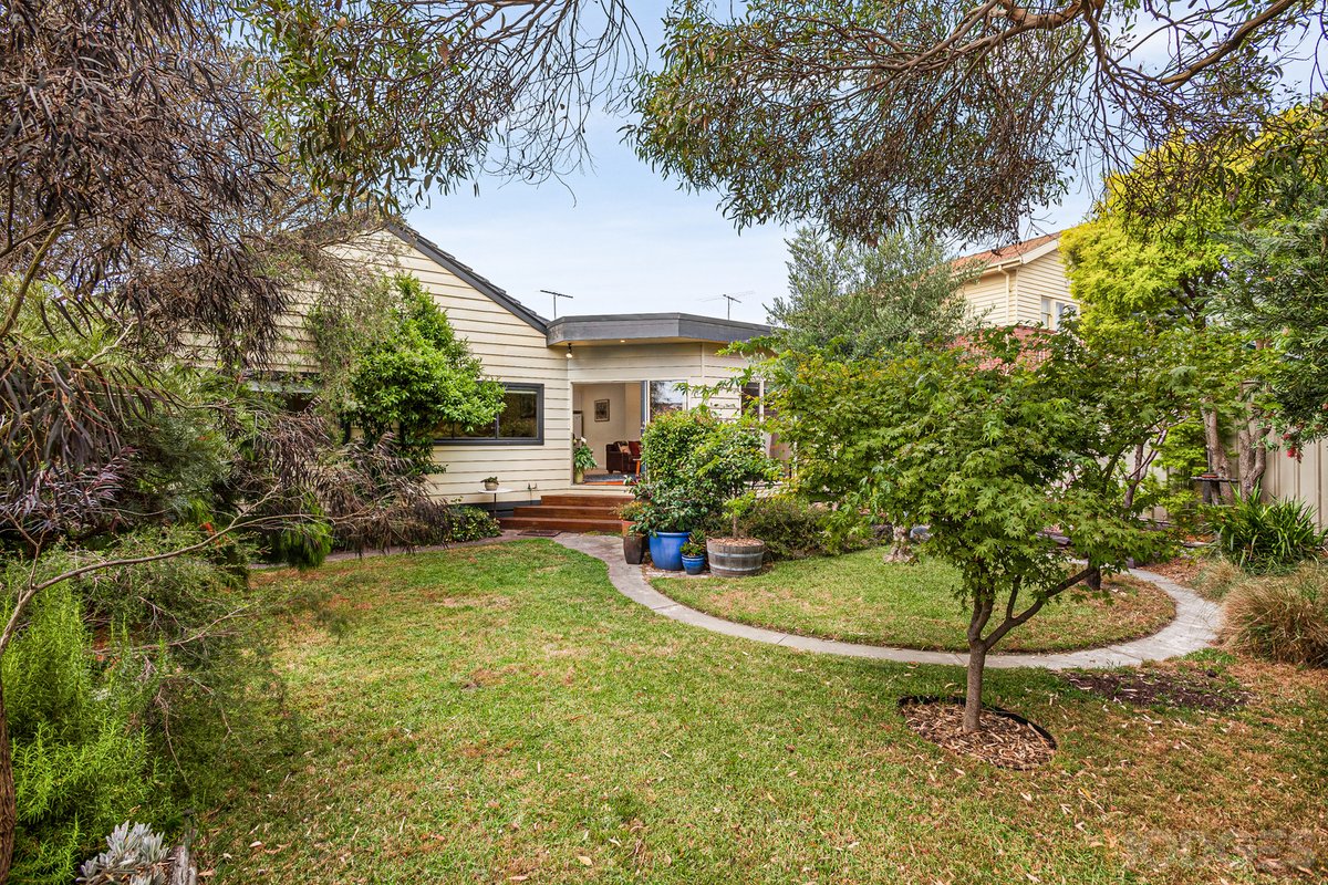8 Lord Street Mckinnon - Residential for sale