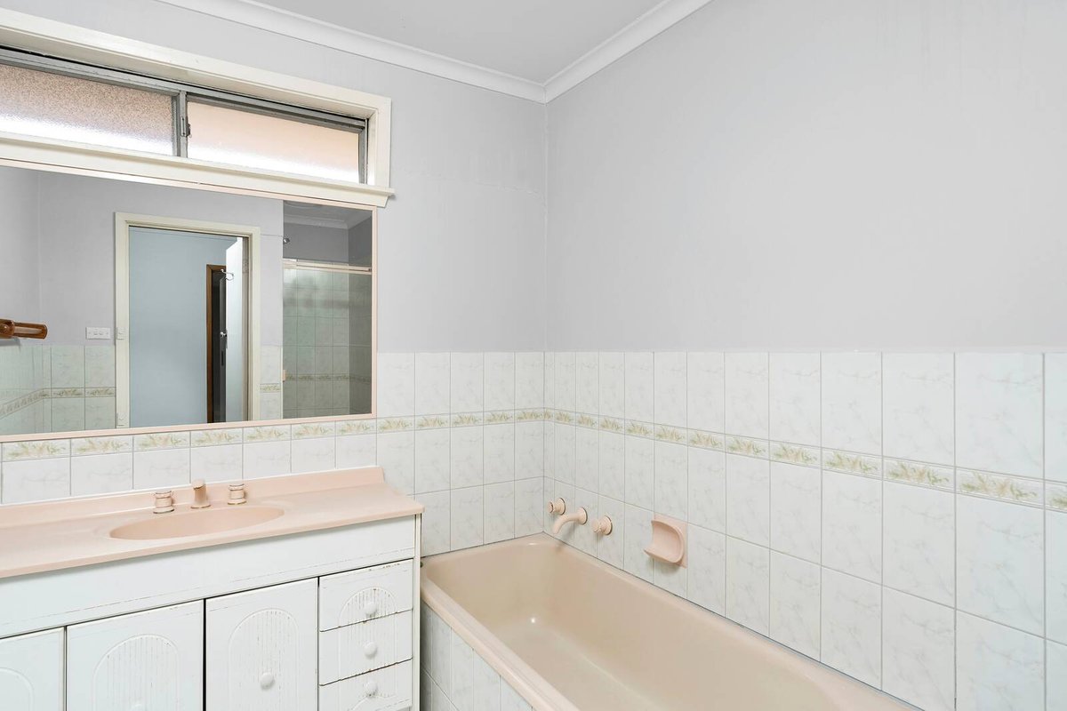 8 Muirhead Crescent Werribee - Residential for sale