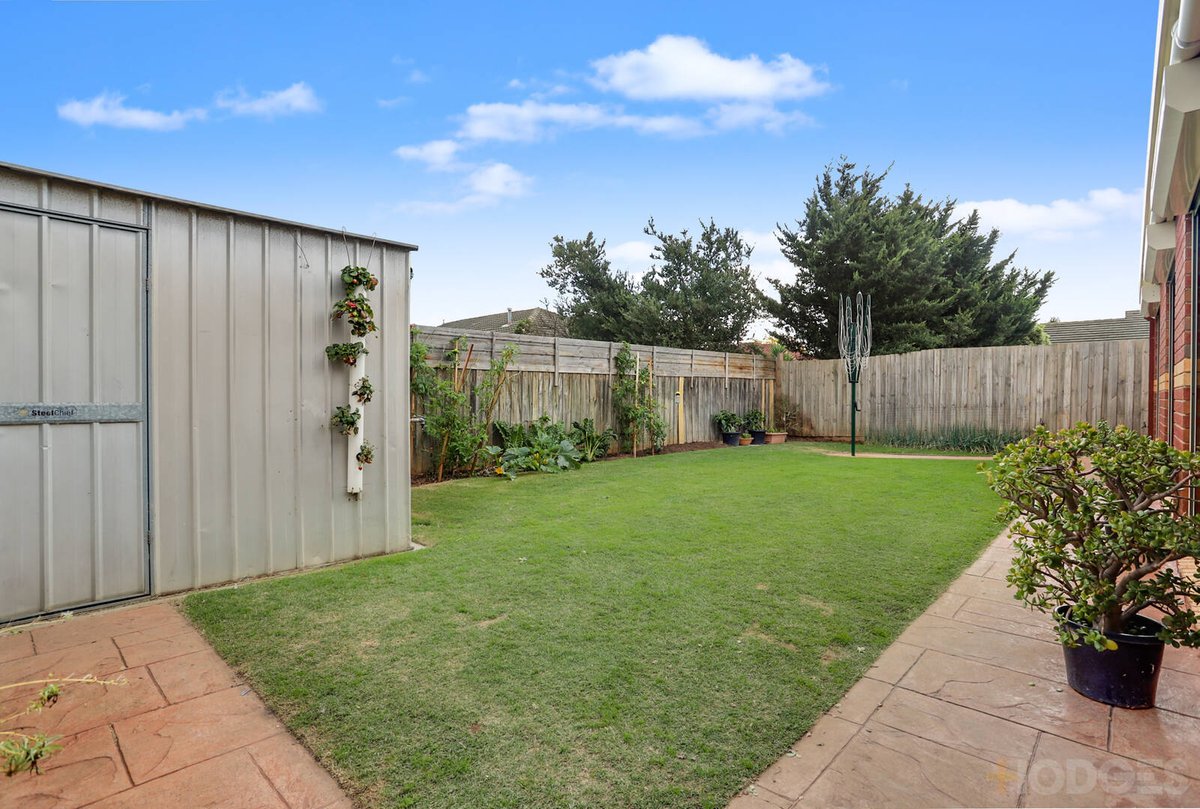 8 Picardy Court Hoppers Crossing - Residential for sale