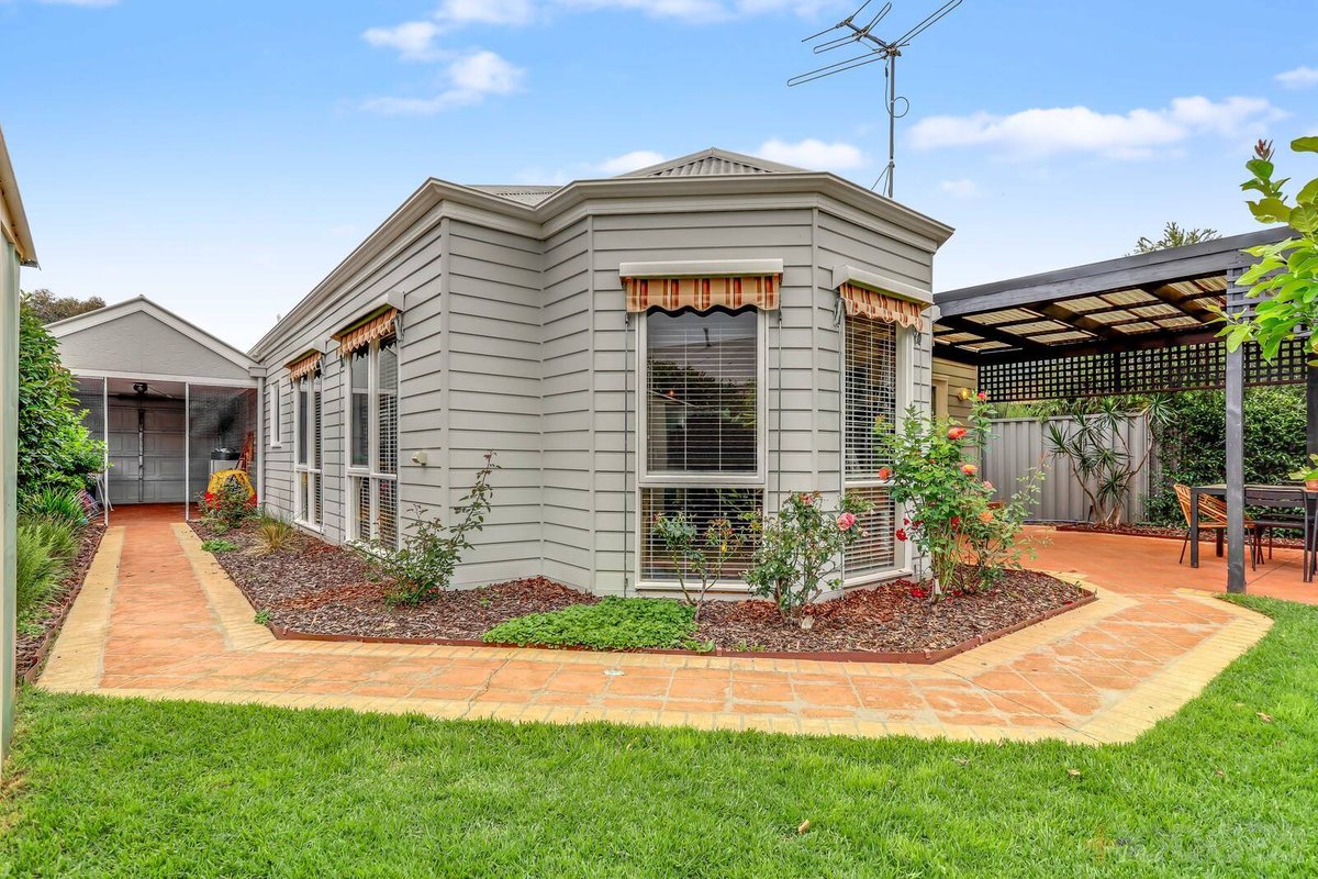 8 Prospect Drive Tarneit - Residential for sale