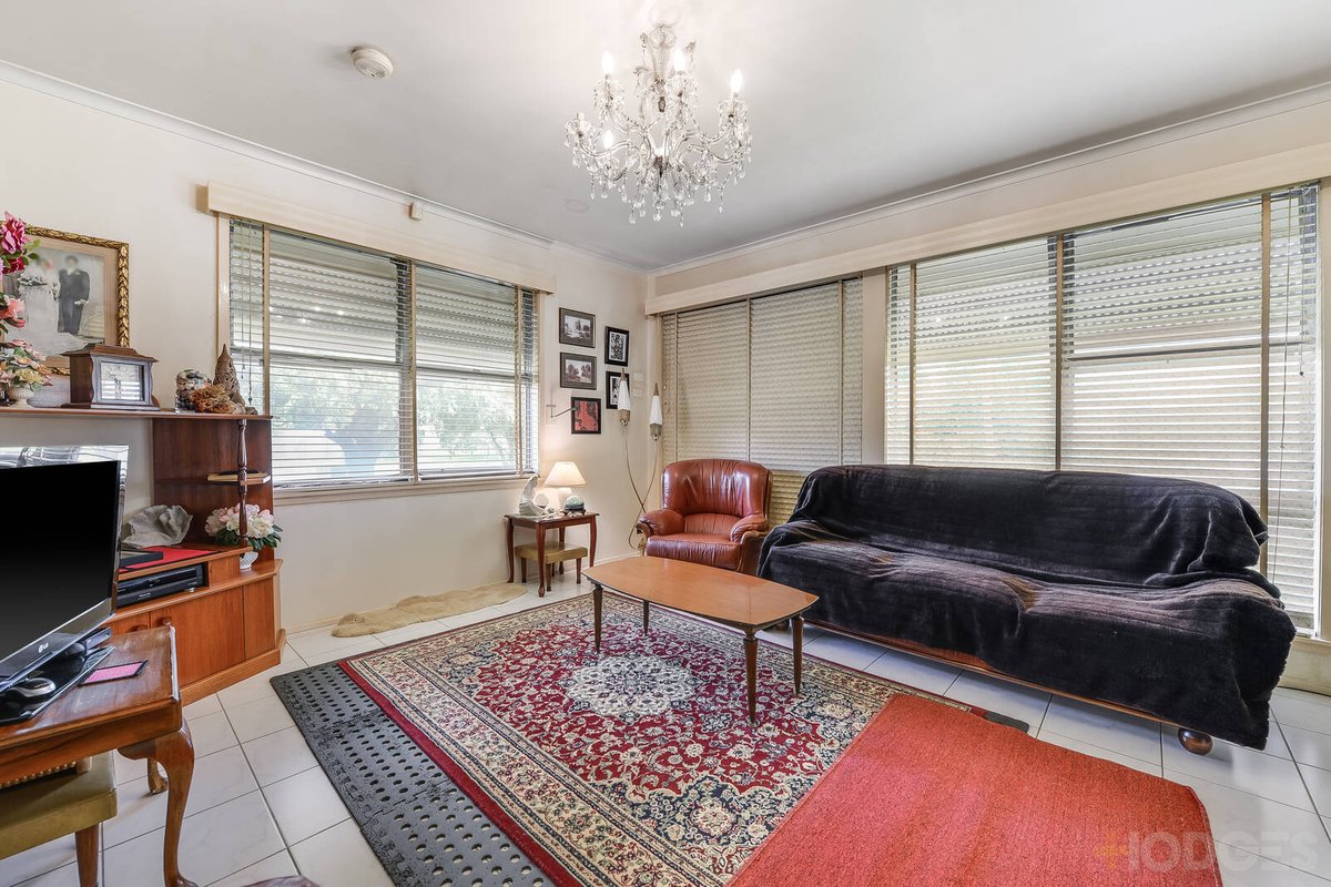 8 Richmond Crescent Werribee - Residential for sale