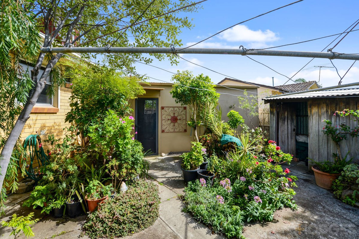 8 Richmond Crescent Werribee - Residential for sale