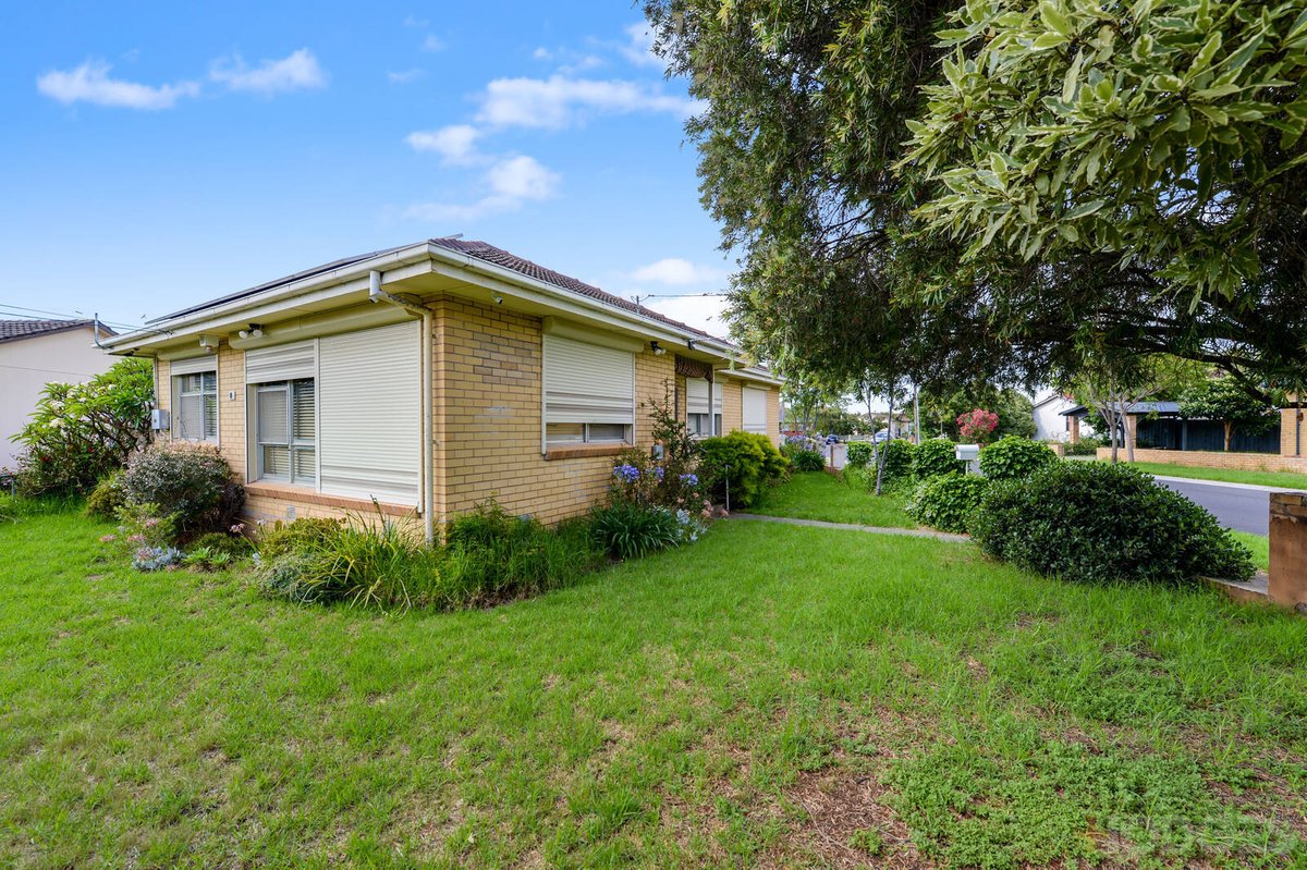 8 Richmond Crescent Werribee - Residential for sale