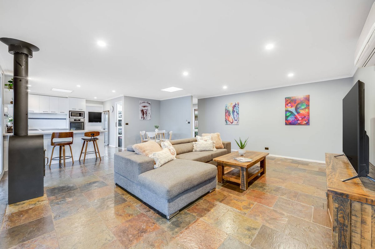 8 Sonia Court Werribee - Residential for sale