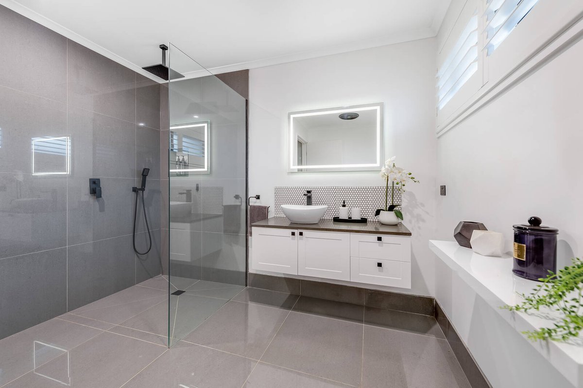 8 Sonia Court Werribee - Residential for sale