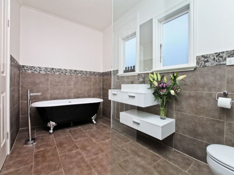 8 Sydenham Street SEDDON - Residential for sale