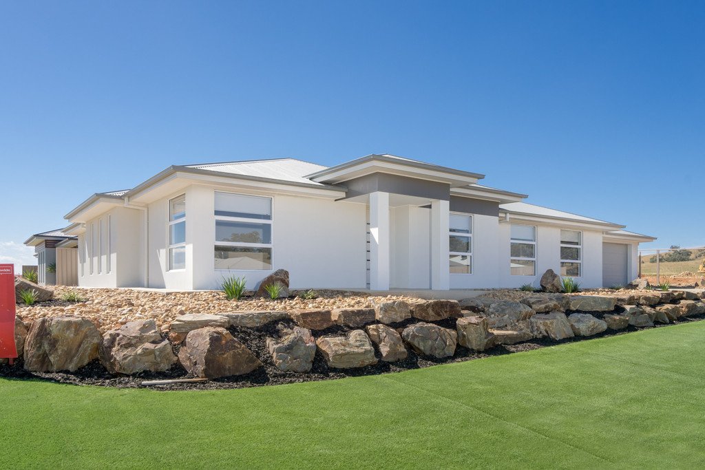 8 Thane Court, LLOYD NSW 2650