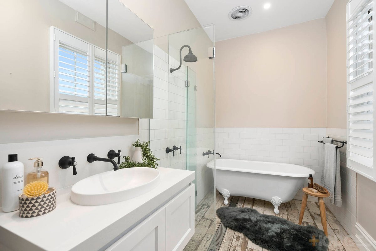 8 Villamanta Street Geelong West - Residential for sale