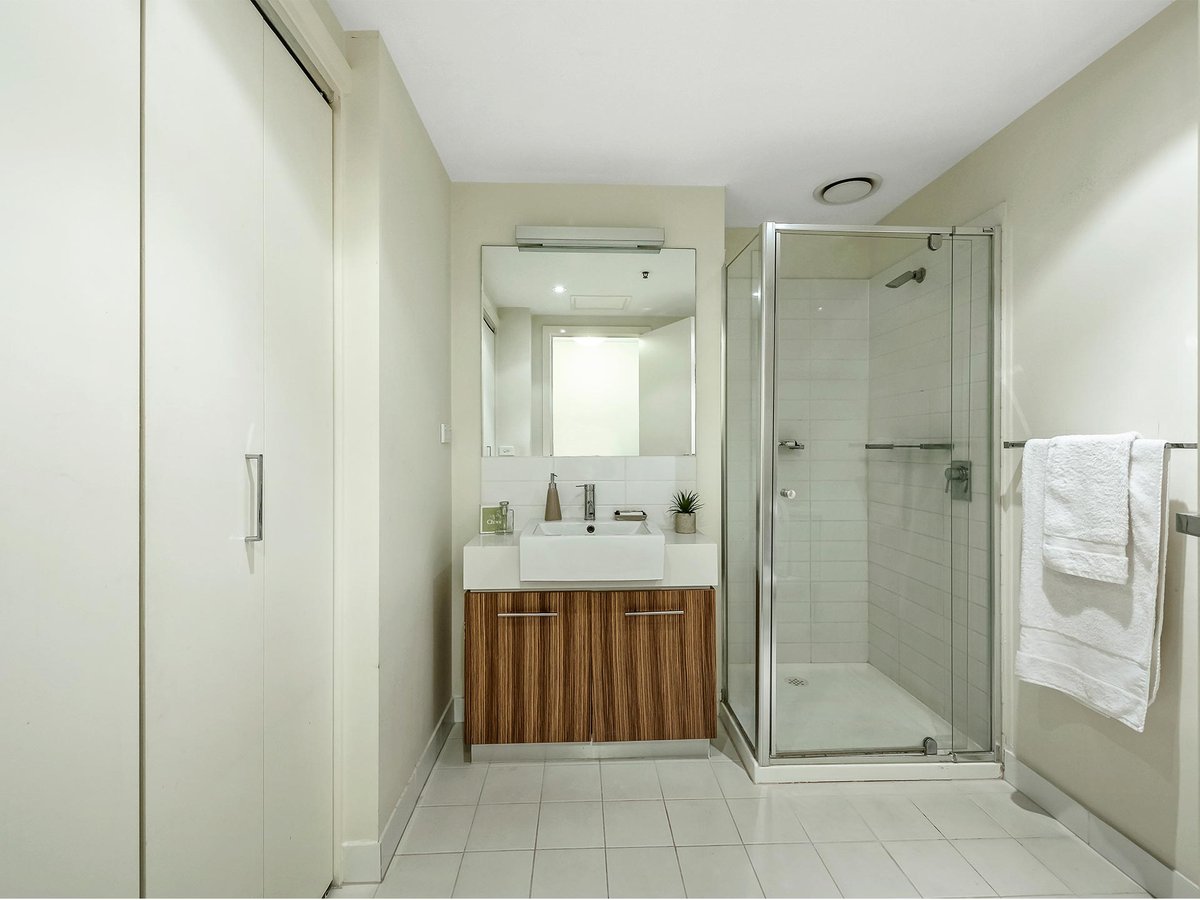 801 / 594 St Kilda Road MELBOURNE - Residential for sale