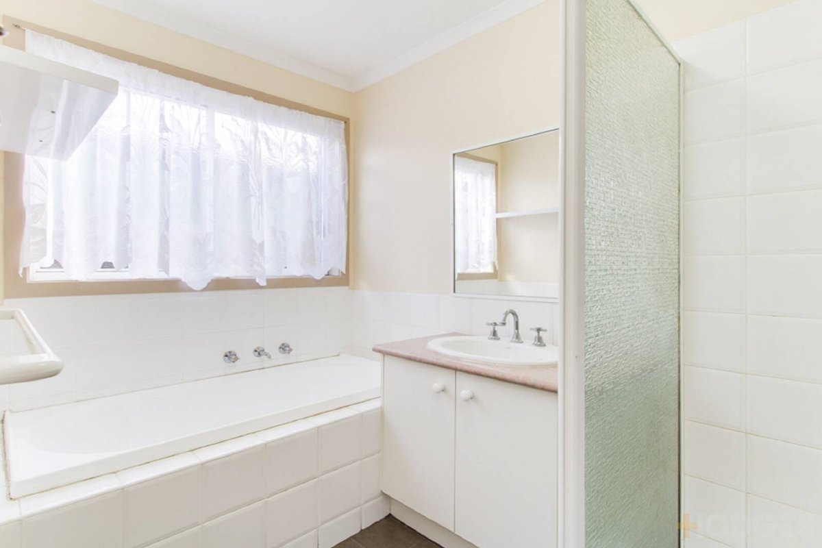 81 Raisell Road Cranbourne West - Residential for sale