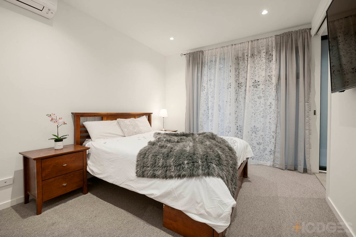 8 / 11 St Georges Avenue Bentleigh East - Residential for sale