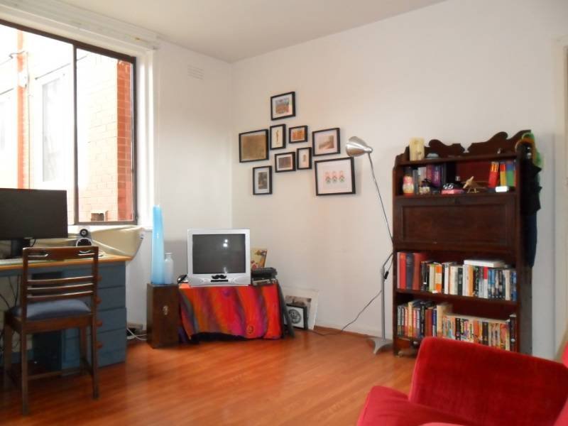8 / 117 Albert Street SEDDON - Residential for sale