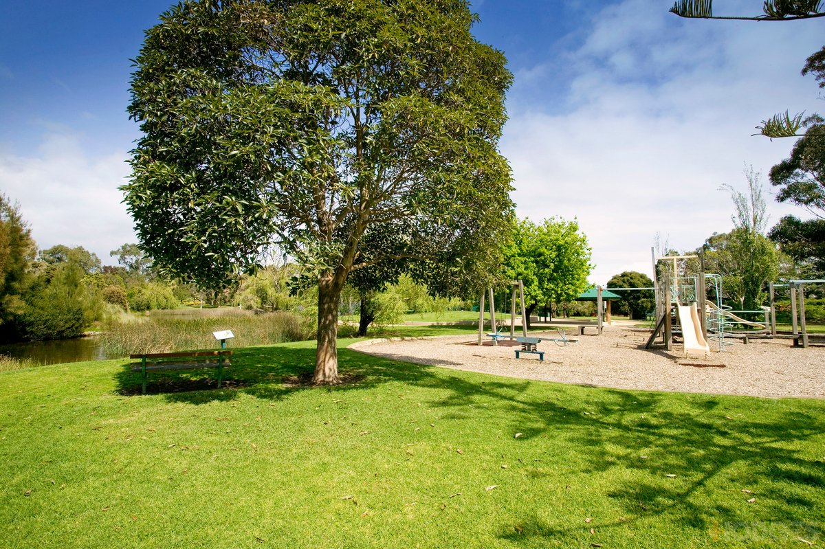 8 / 12 Bartlett Street Hampton East - Residential for sale