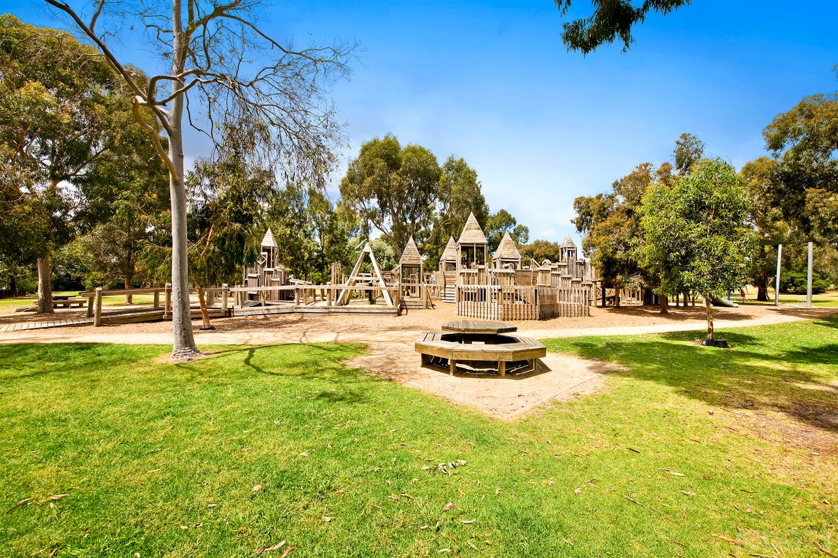 8 / 12 Bartlett Street Hampton East - Residential for sale