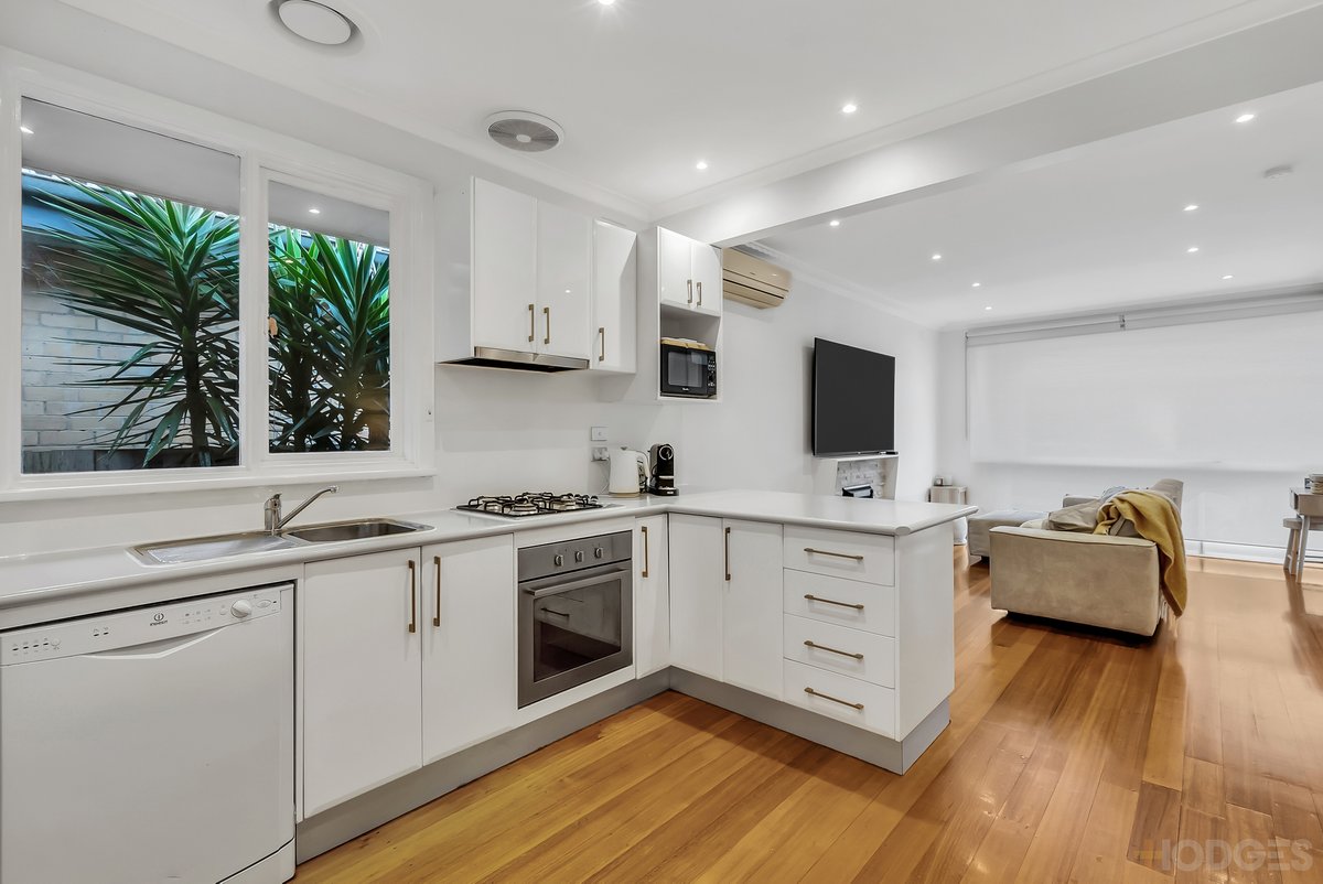 8 / 137 Beach Road Parkdale - Residential for sale