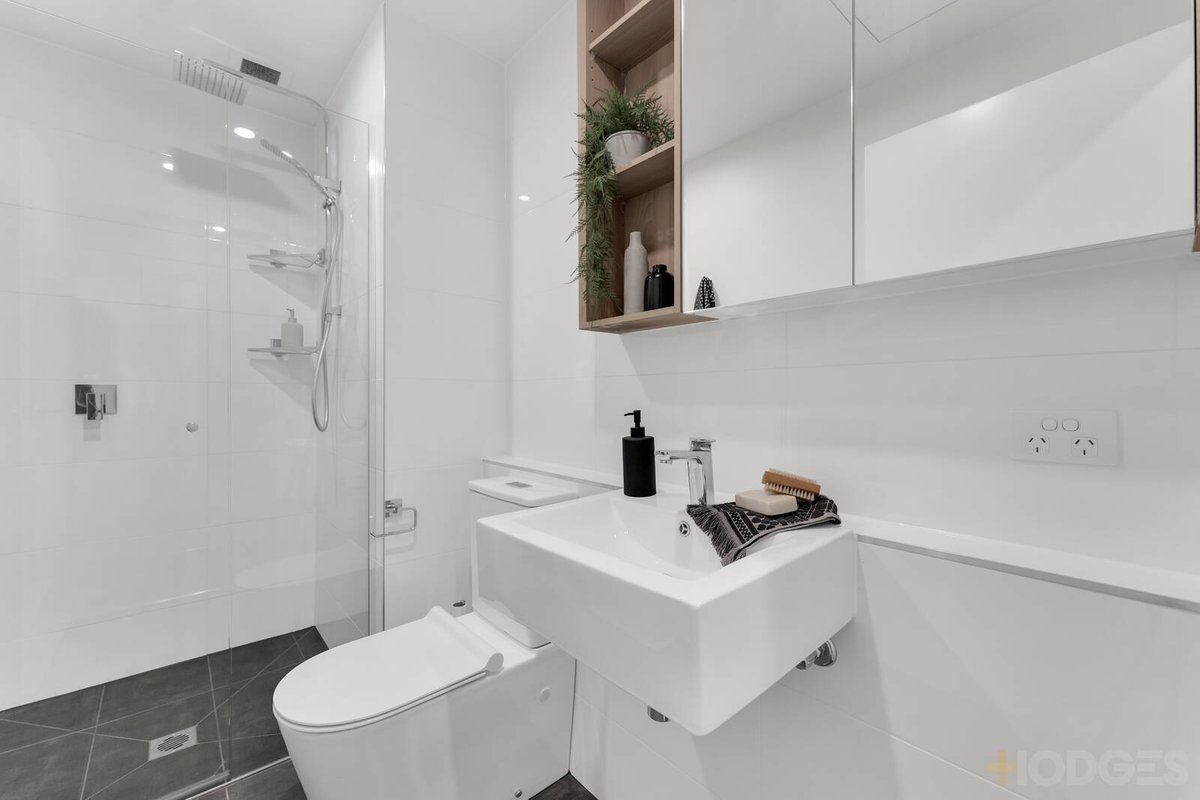 8 / 15 Major Street Highett - Residential for sale