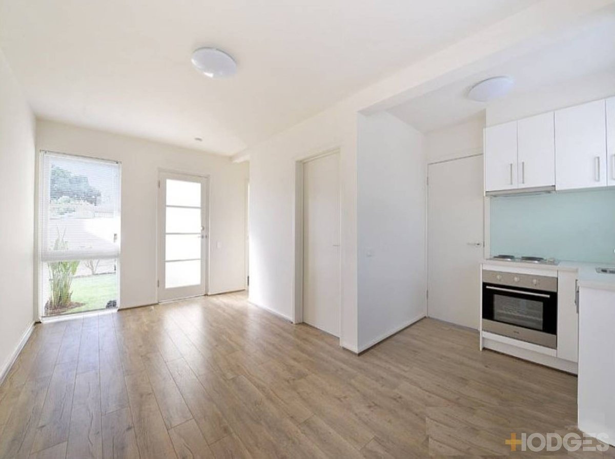 8 / 18 Cochrane Street Brighton - Residential for sale