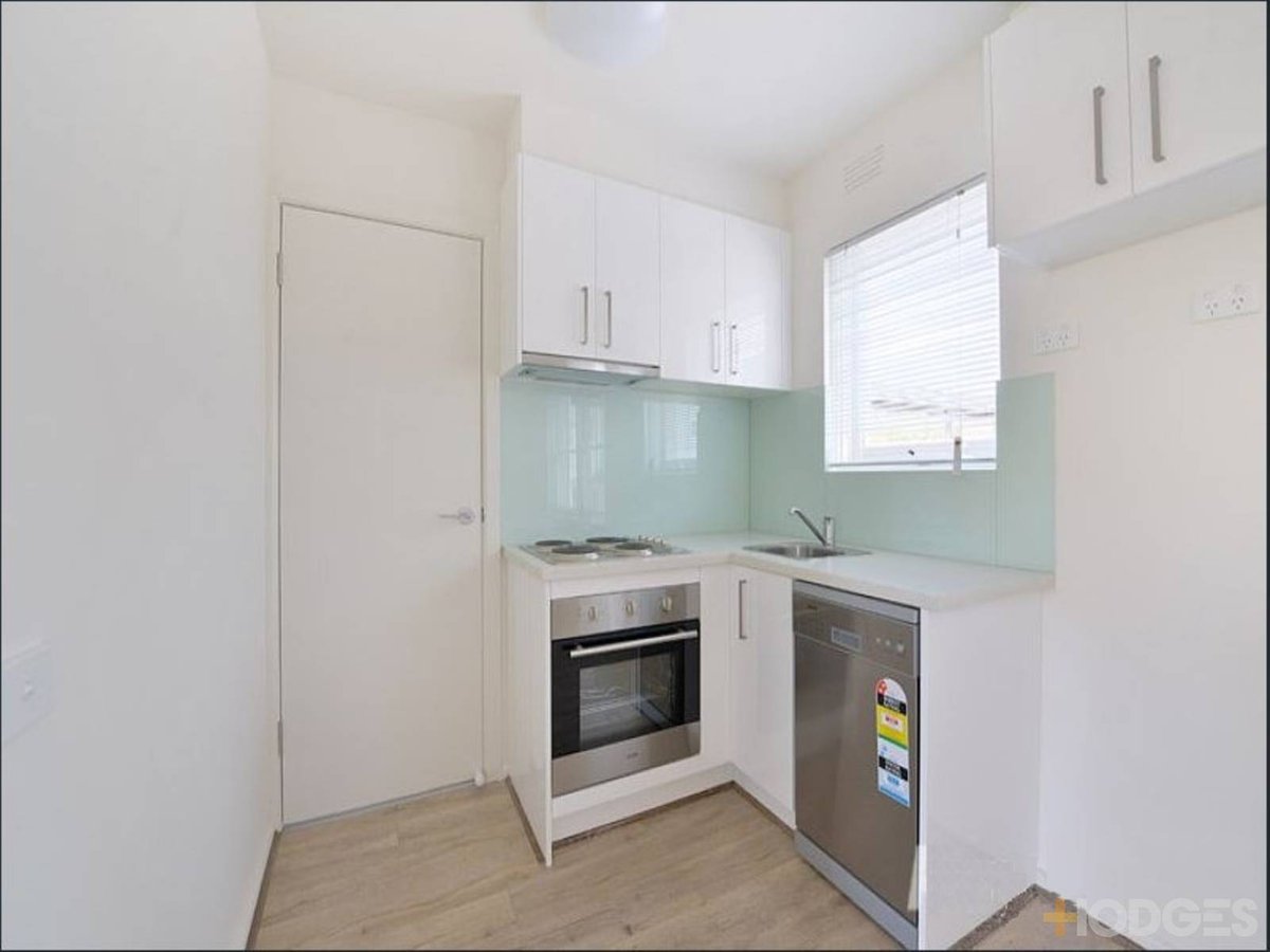 8 / 18 Cochrane Street Brighton - Residential for sale