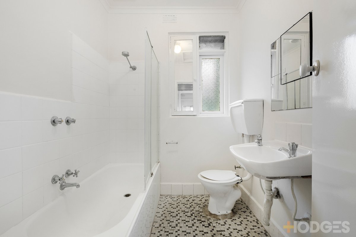 8 / 23 Carlisle Avenue Balaclava - Residential for sale