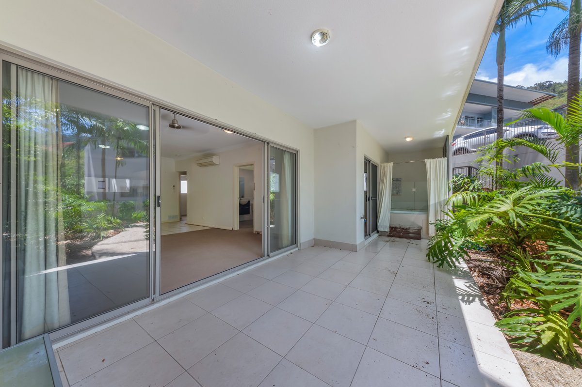 8/3 Deloraine Close, CANNONVALE QLD 4802