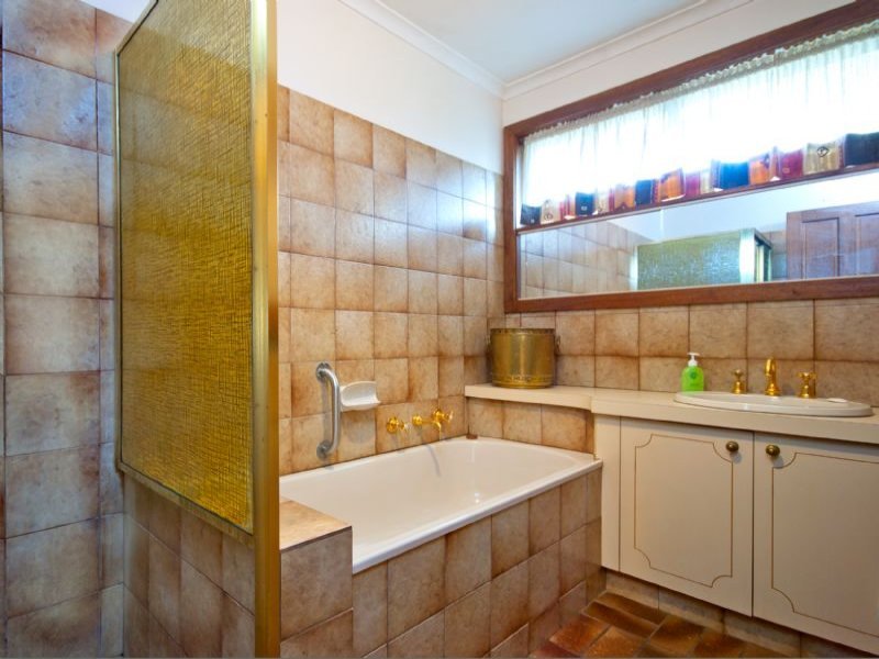 8 / 301 Geelong Road KINGSVILLE - Residential for sale