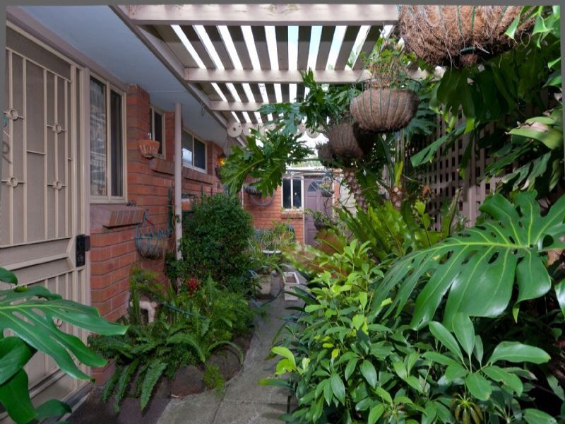 8 / 301 Geelong Road KINGSVILLE - Residential for sale