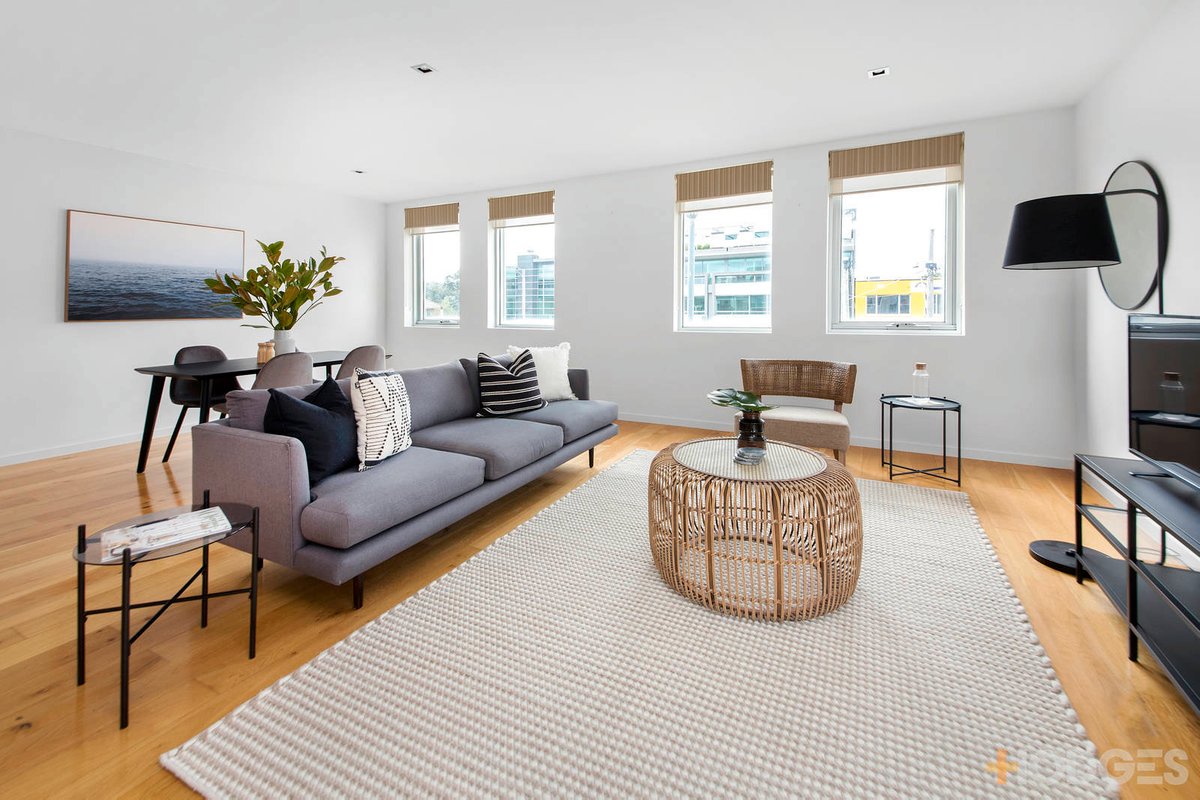 8 / 32 Outer Crescent Brighton - Residential for sale