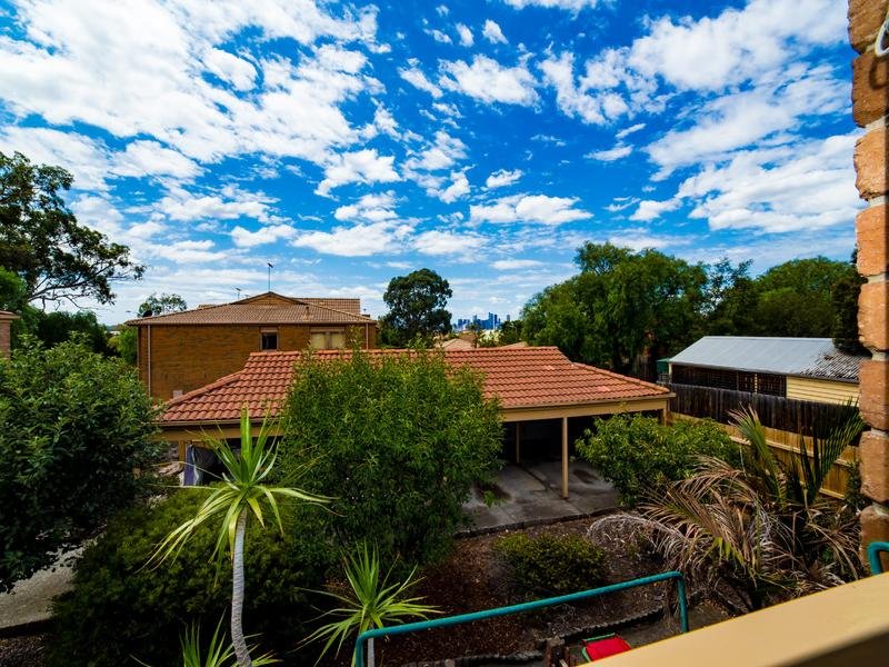 8 / 37 Ballarat Road FOOTSCRAY - Residential for sale