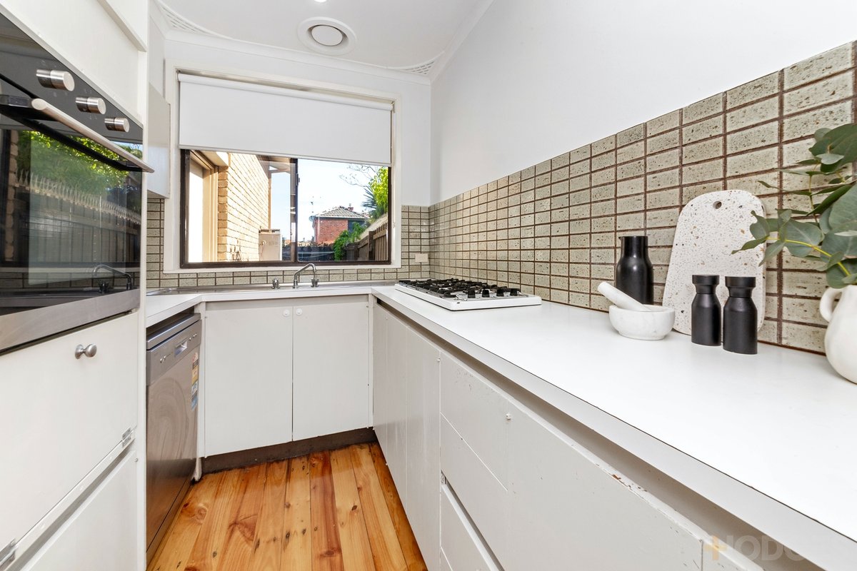 8 / 4 Raith Avenue Sandringham - Residential for sale