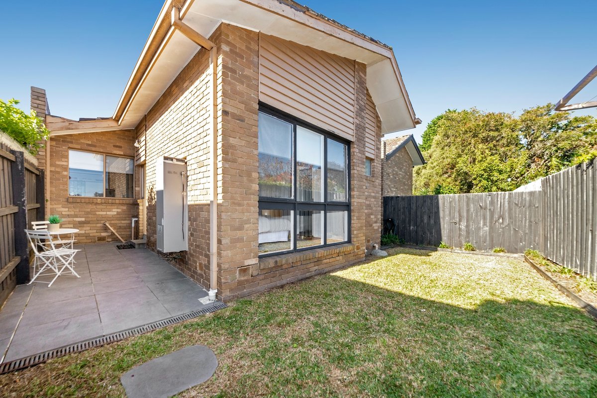 8 / 4 Raith Avenue Sandringham - Residential for sale