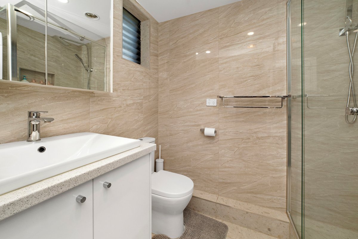 8 / 42 Waterloo Crescent St Kilda - Residential for lease
