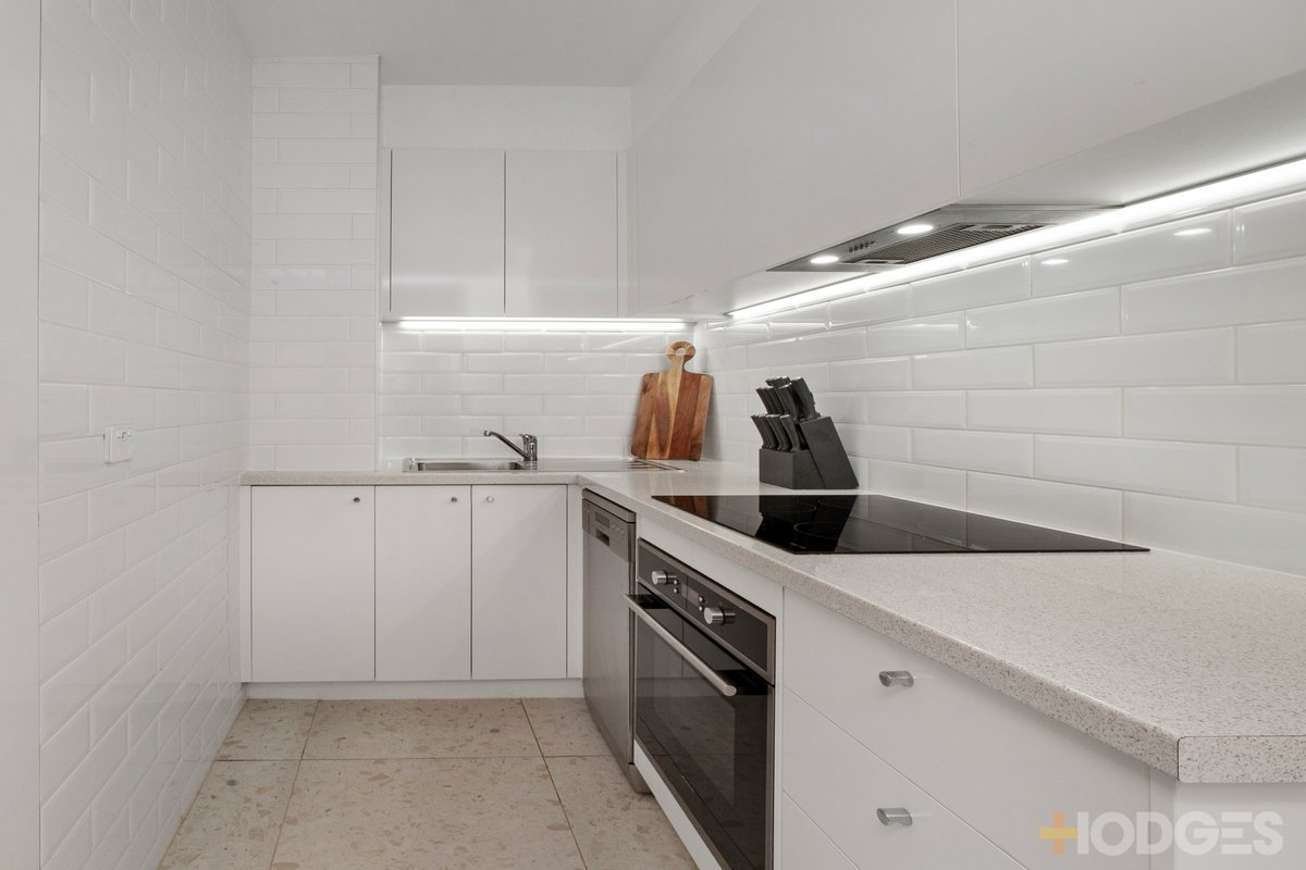 8 / 42 Waterloo Crescent St Kilda - Residential for sale