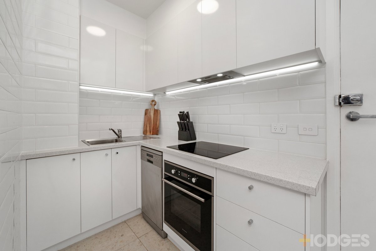8 / 42 Waterloo Crescent St Kilda - Residential for sale