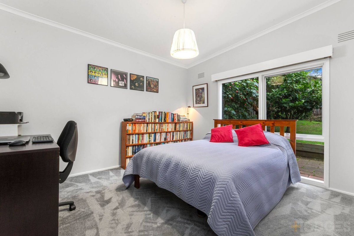 85 Fraser Crescent Ocean Grove - Residential for sale