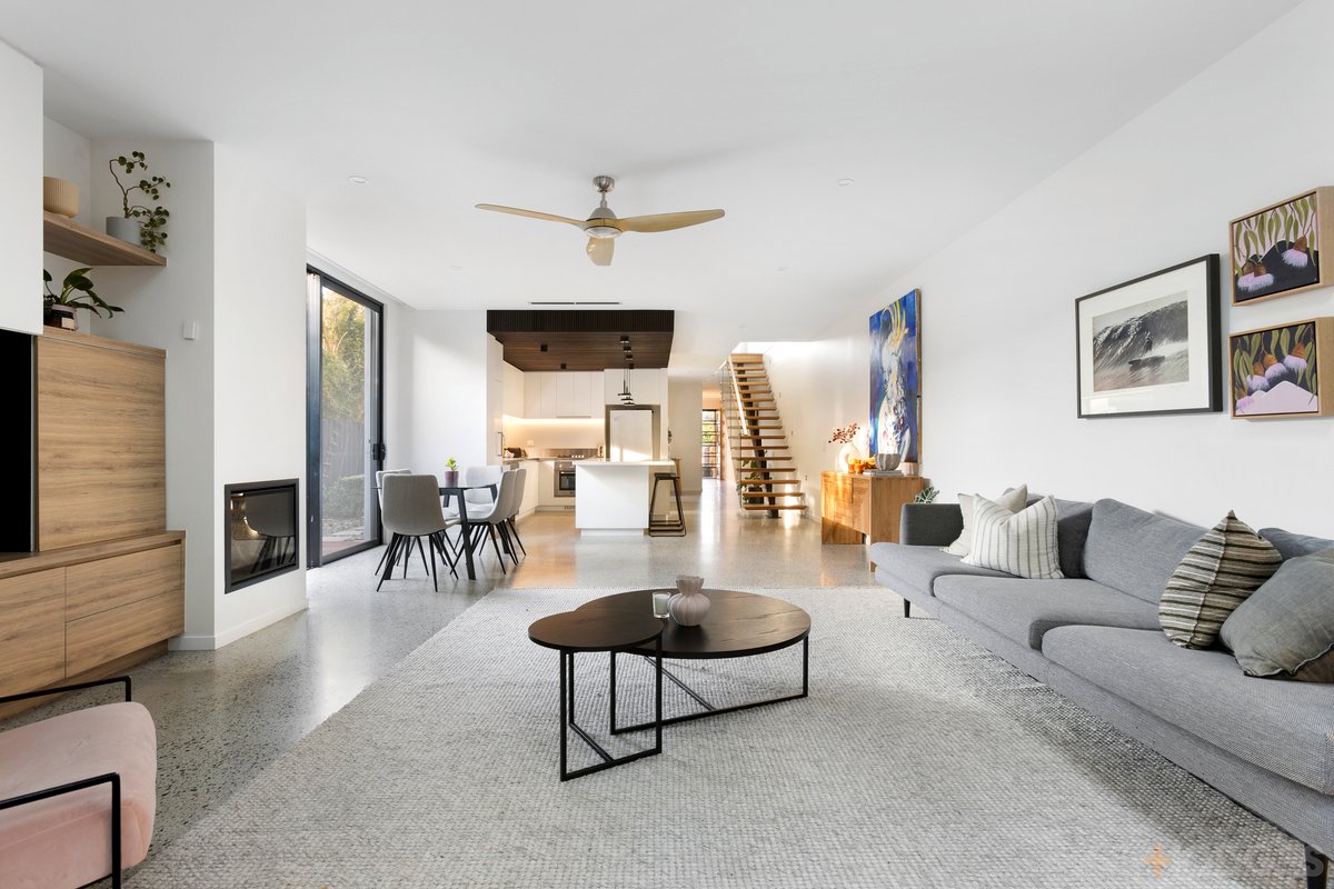 8A Myrtle Road Hampton - Residential for sale