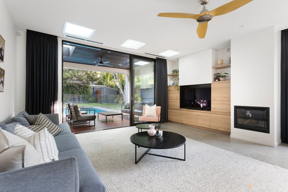 8A Myrtle Road Hampton - Residential for sale