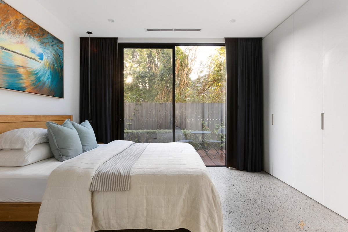 8A Myrtle Road Hampton - Residential for sale
