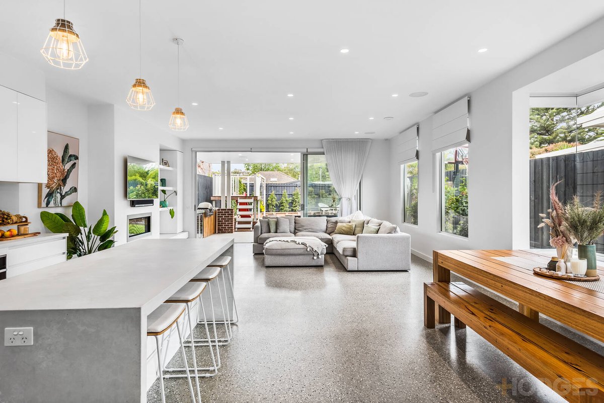 8a Waratah Avenue Mordialloc - Residential for sale