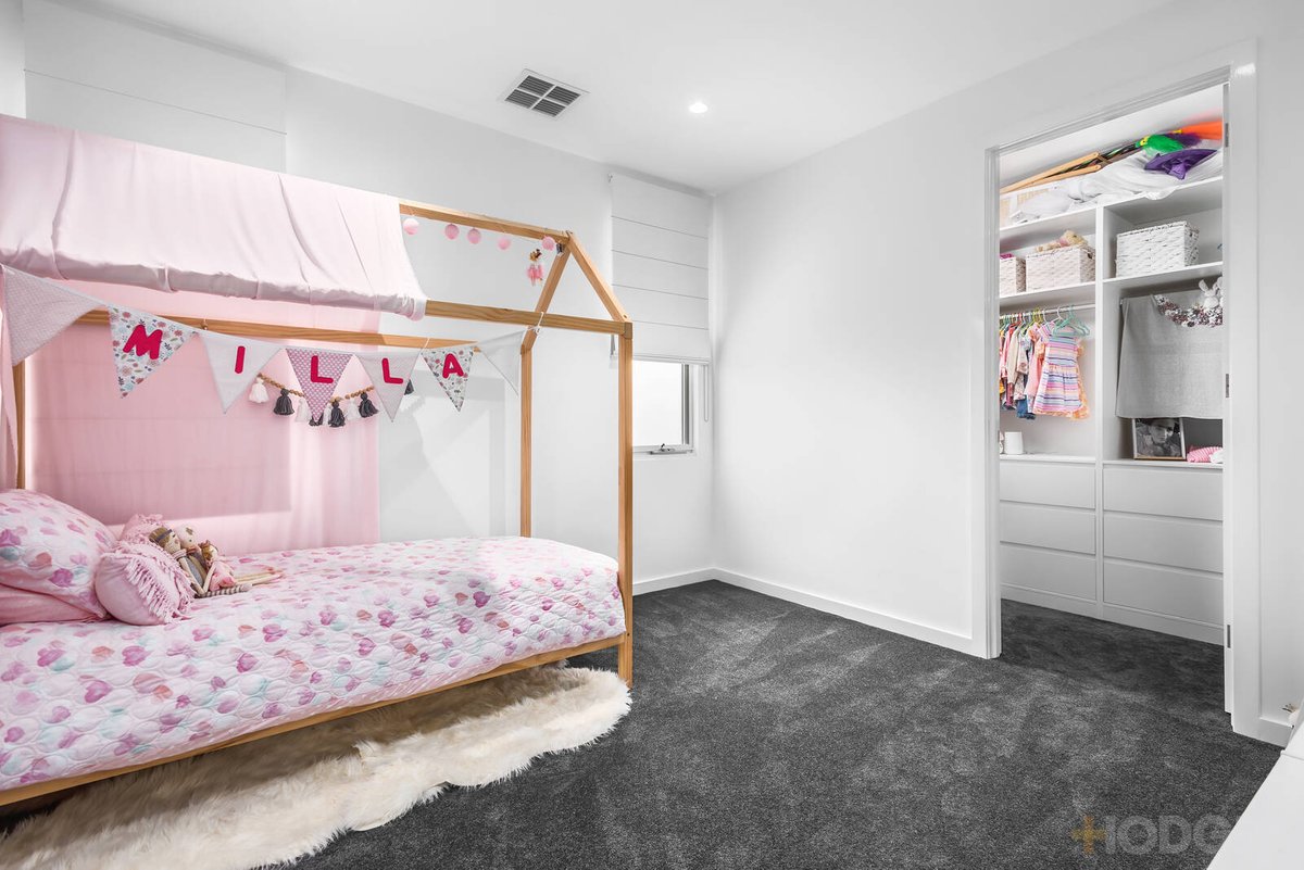 8a Waratah Avenue Mordialloc - Residential for sale