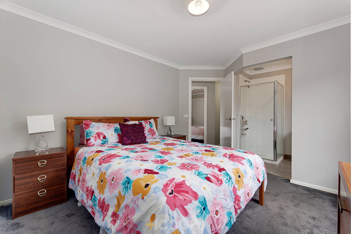 8B Maryann Way Tarneit - Residential for sale