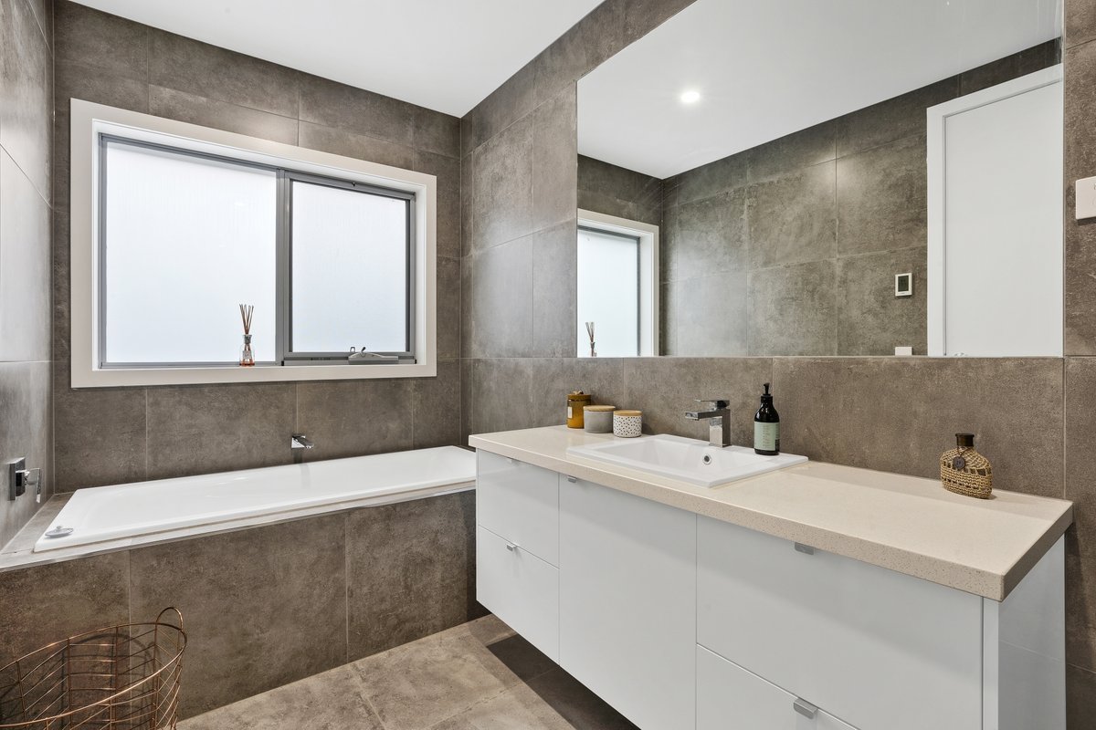 8B Sladen Street HAMLYN HEIGHTS - Residential for sale