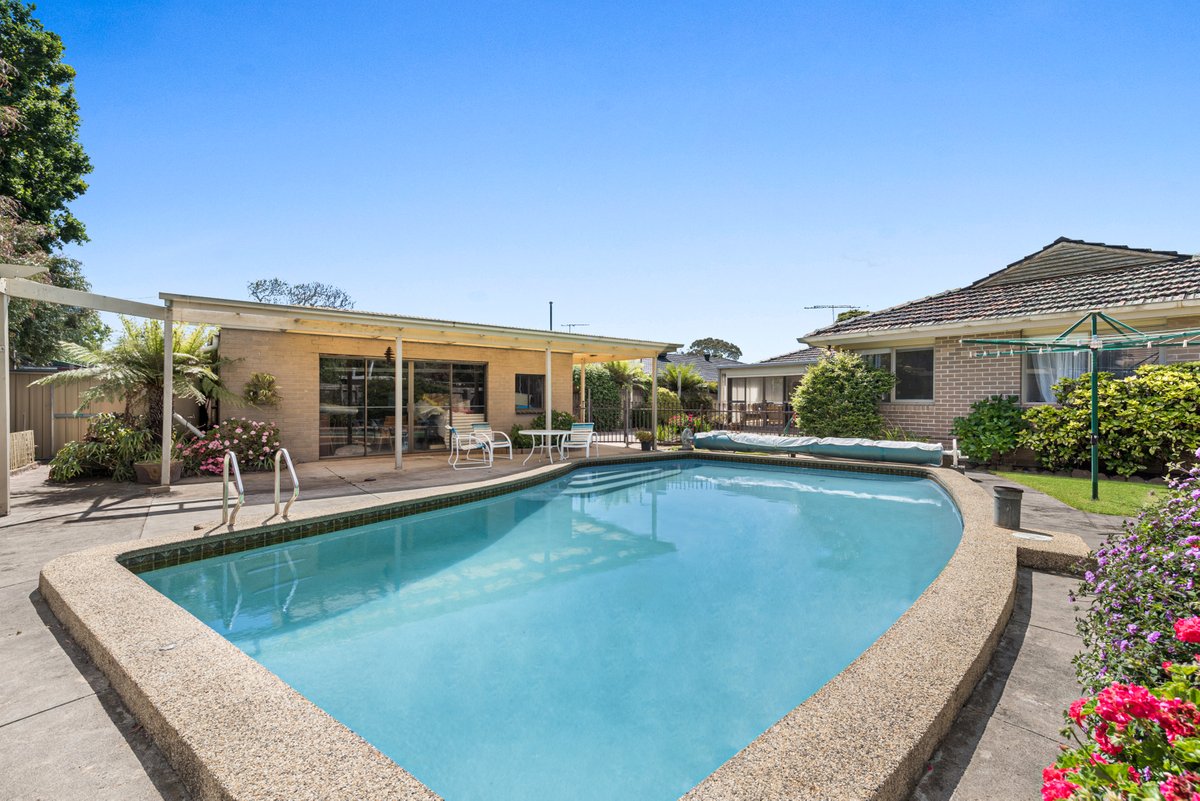 9 Anderson Court MENTONE - Residential for sale