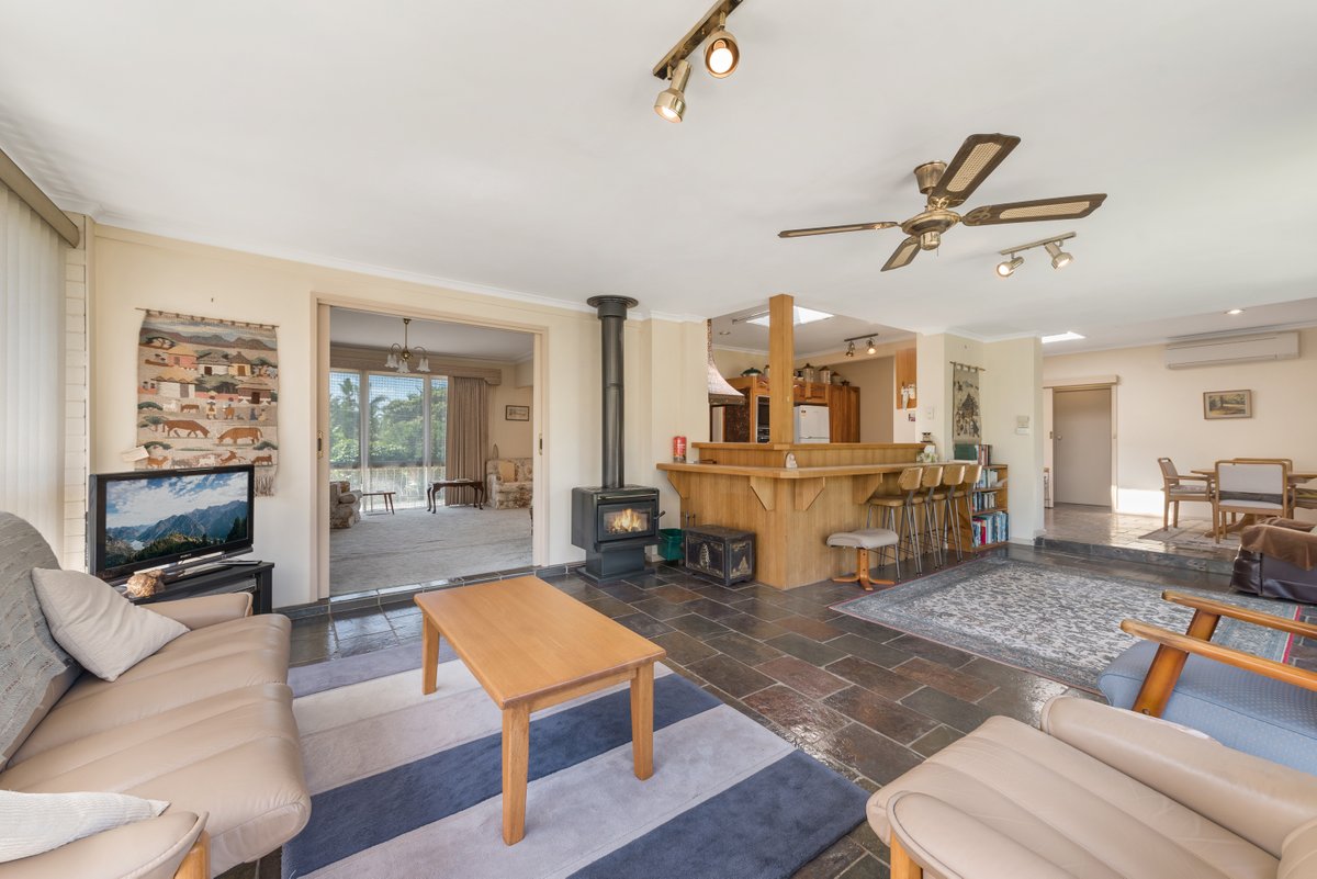 9 Anderson Court MENTONE - Residential for sale