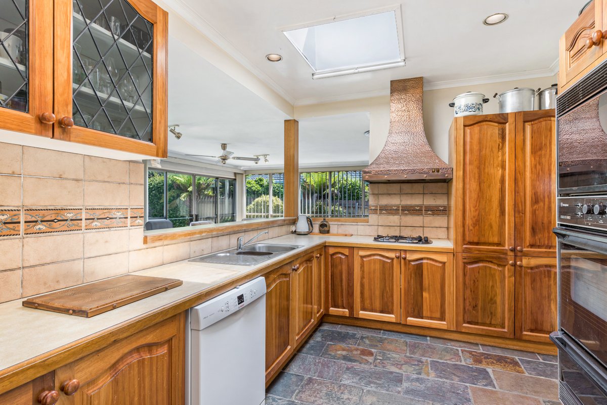 9 Anderson Court MENTONE - Residential for sale