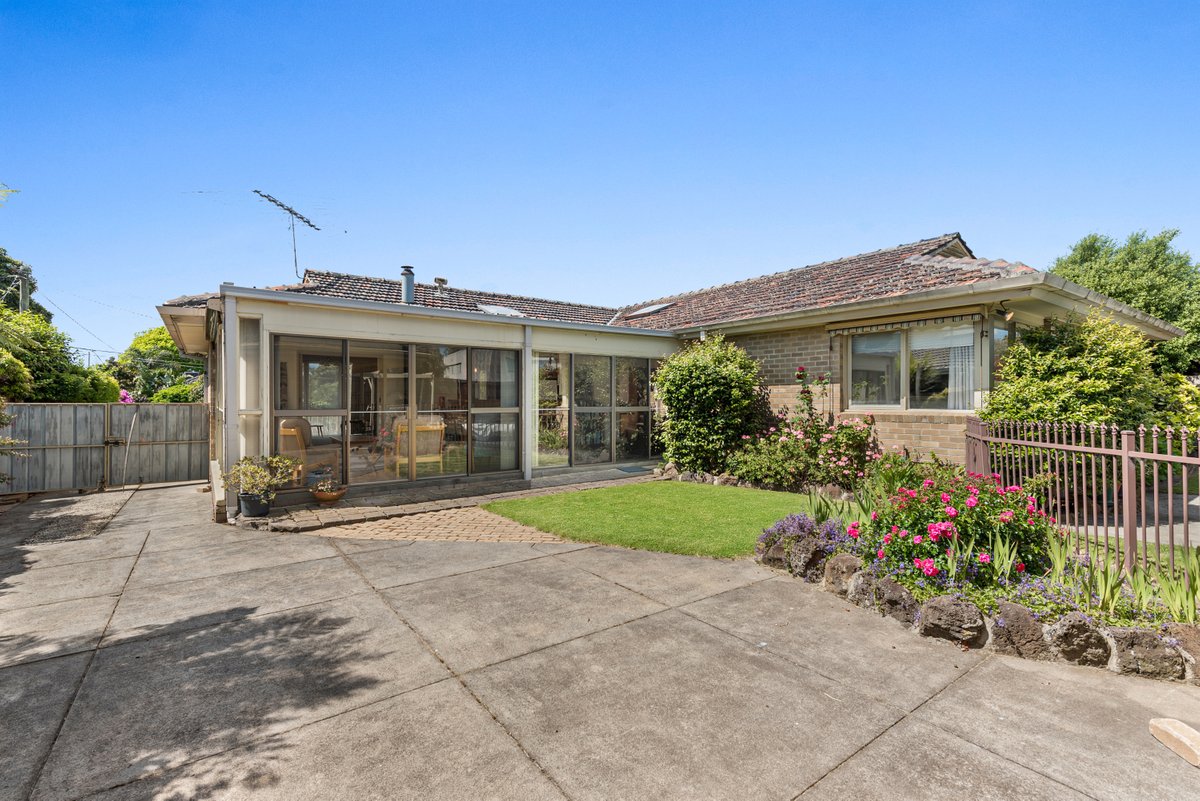 9 Anderson Court MENTONE - Residential for sale