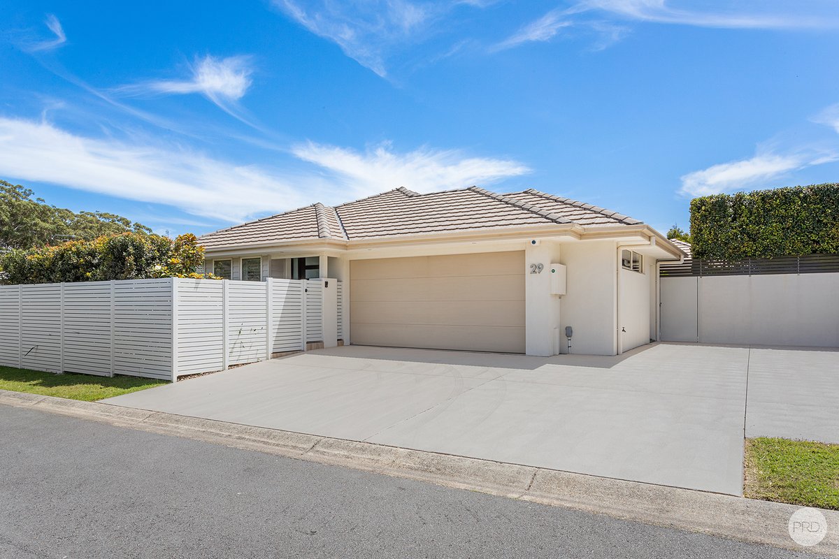 9 Azure Avenue, NELSON BAY NSW 2315