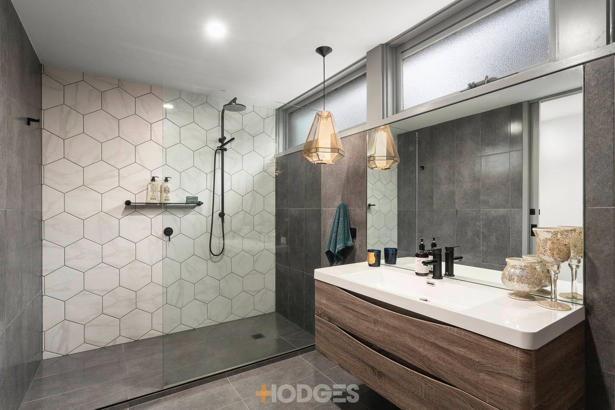 9 Bright Crescent Mount Eliza - Residential for sale