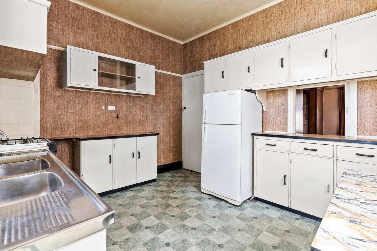 9 Buckland Avenue Newtown - Residential for sale