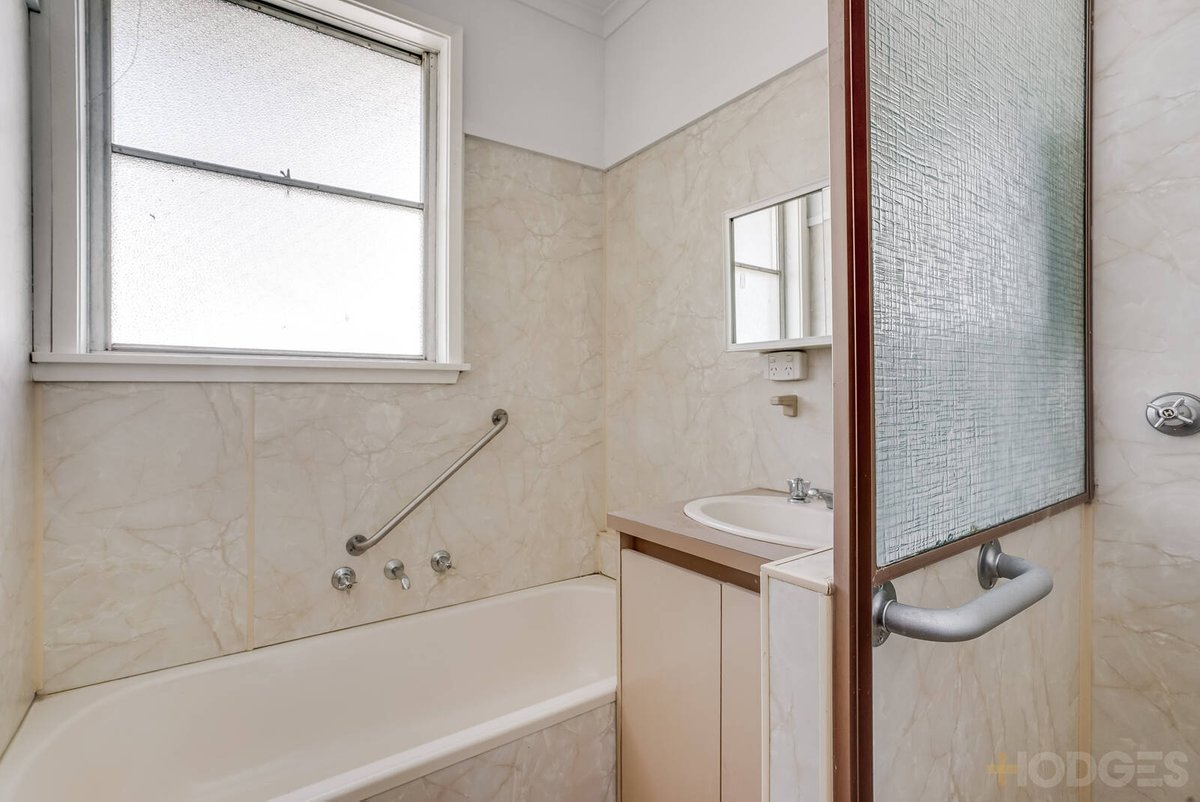 9 Centre Avenue Werribee - Residential for sale